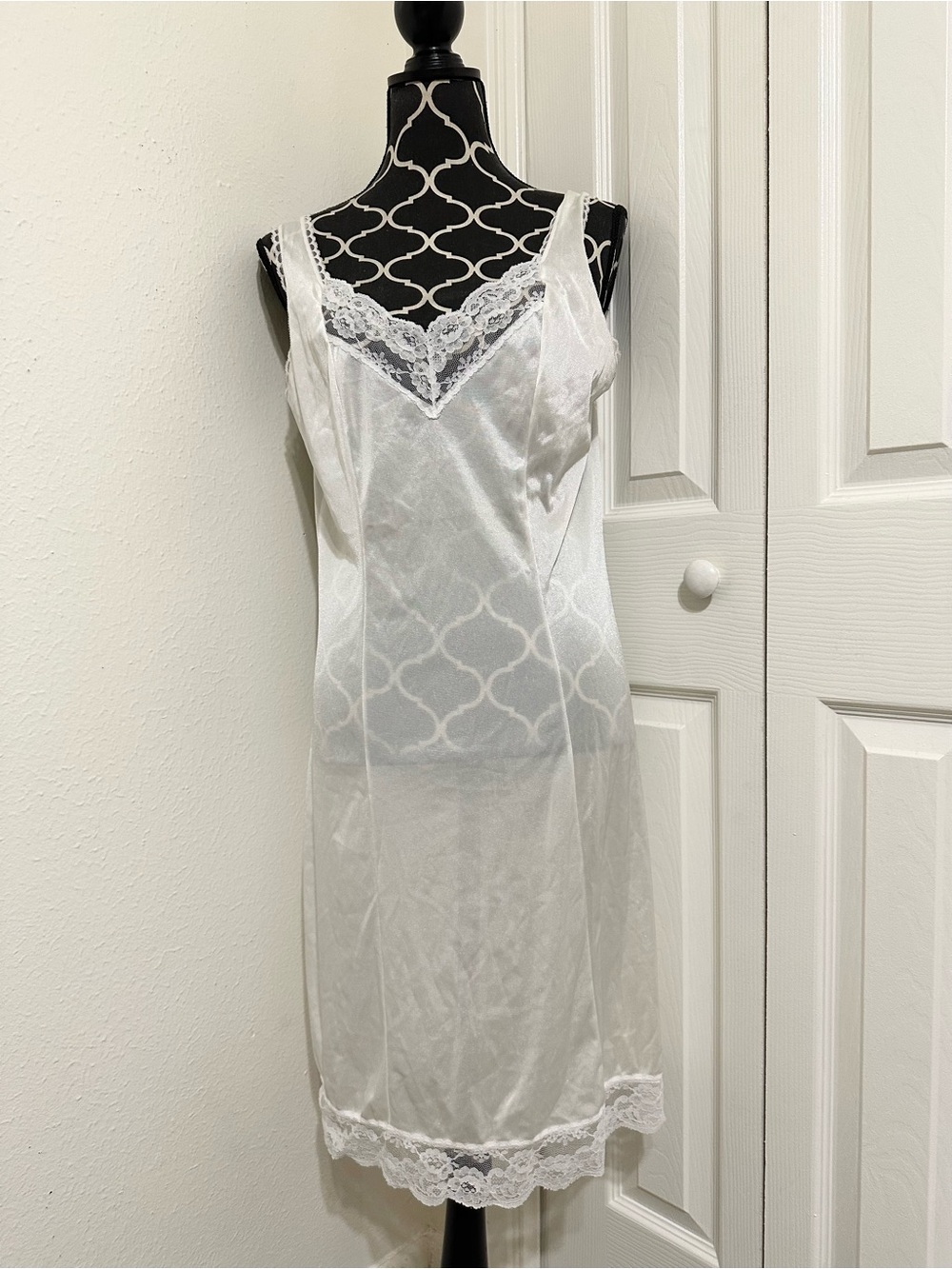 Vintage 1980s Blair slip white Lacey floral camisole night dress slip dress